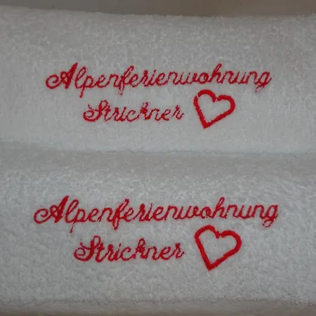 Alpenferienwohnung Strickner Apartamento *