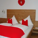 Alpenferienwohnung Strickner Apartment Neustift im Stubaital